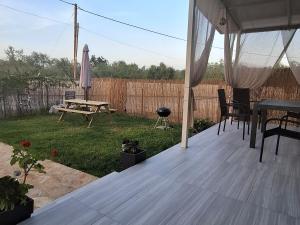 Balkón alebo terasa v ubytovaní Olive holiday home