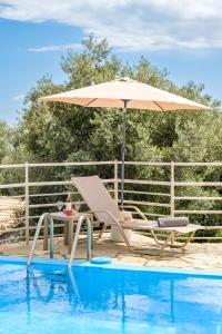 Bazén v ubytování elli epavlis private pool starlink wifi near barbati nebo v jeho okolí