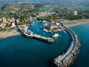 Gallery image of Baia Dei Delfini in Furnari