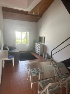 Posezení v ubytování AZORES PEDRA APARTMENTS j - F