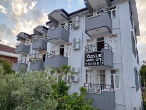 The building in which az apartmanhoteleket is located