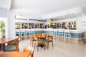 Nápoje v ubytování Hotel Don Miguel Playa