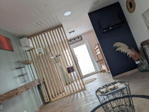 Η κουζίνα ή μικρή κουζίνα στο Maison garde barrière