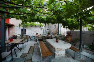 Patio nebo venkovní prostory v ubytování Guesthouse Villa Marija