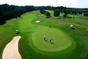 Haugschlag的住宿－豪格施拉格高爾夫度假酒店，相簿中的一張相片