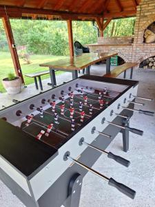 Stolní tenis v ubytování House Kupa MB nebo okolí