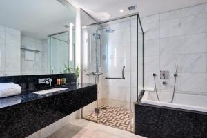 Hotel de Convenções de Talatona, HCTA的一间浴室