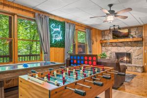 Sala de juegos en Second Fiddle by Avada Properties