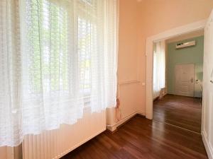 Fotografia z galérie ubytovania Stylish Central 1BR Apt - Flora's House v Budapešti + 7 fotografií