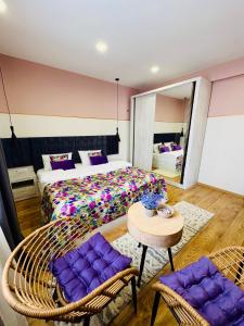 Postel nebo postele na pokoji v ubytování Devdaraki Apartments N 113