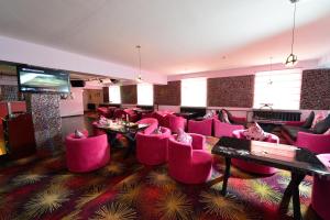 Кухня или мини-кухня в Konfor Hotel Burabay
