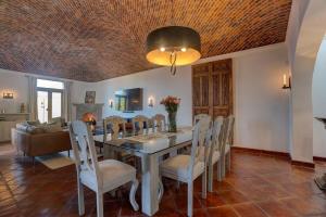 Χώρος καθιστικού στο Casa De Los Sueños - Beautiful, Spacious & Comfortable