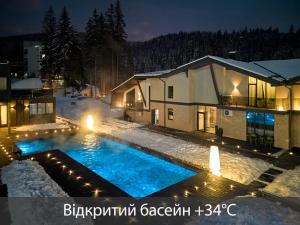 Bazén v ubytování Twins Hotel & Spa nebo v jeho okolí