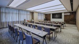 静安凯宾斯基全套房酒店商务区和/或会议室
