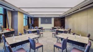 静安凯宾斯基全套房酒店商务区和/或会议室