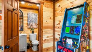 Φωτογραφία από το άλμπουμ του Luxe Memory Maker View Indoor Pool Games Sleeps 20 σε Sevierville