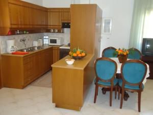 Gallery image of Christina Apartments in Drepana