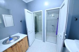 Vannituba majutusasutuses Zam Zam Hostel