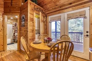 Ảnh trong thư viện ảnh của Escape From Reality by Avada Properties ở Pigeon Forge