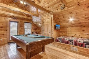 Τραπέζι μπιλιάρδου στο Eagles Hangout by Avada Properties