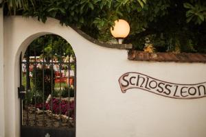 Certifikát, hodnocení, plakát nebo jiný dokument vystavený v ubytování Hotel Schloss Leonstain