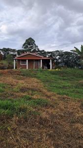 Taman di luar Pousada Caldeirão Furado