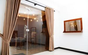 Koupelna v ubytování Liyon Hotel