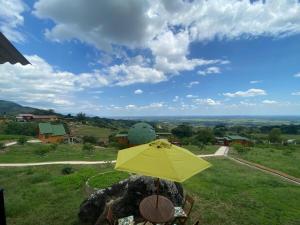Afbeelding uit fotogalerij van Canario Acogedora Cabaña con Jacuzzi in Acacías