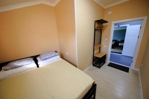 Voodi või voodid majutusasutuse Zam Zam Hostel toas