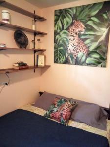 Postel nebo postele na pokoji v ubytování Cozy Tiny Home in Cerro Azul, Panama