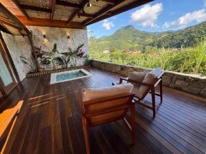 Uma vista da montanha tirada da casa de hóspedes 