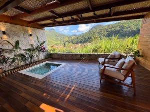 A piscina localizada em I'Lumiar Loft ou nos arredores