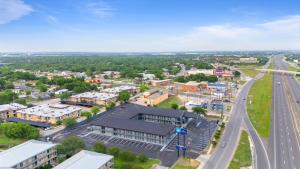 Letecký snímek ubytování Baymont by Wyndham San Antonio Near Lackland AFB