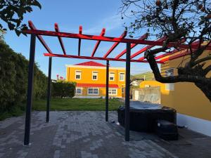 Budova, kde se penzion – hostinec nachází + 50 fotografií