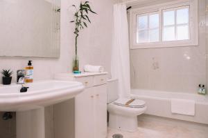 Ένα μπάνιο στο Balcón mágico en Redondela by CABANA Rentals +24 φωτογραφίες