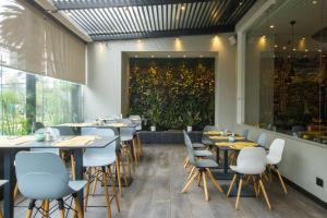 Istumisnurk majutusasutuses ibis Quito