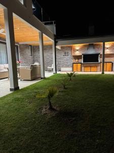 Zahrada ubytování Luxury house Andrijana