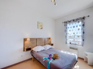 Gallery image of Holiday Home in France with Garden Terrace in Colombiers