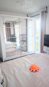 Imagen de la galería de Luxury living- colindale garden -Double room, en Colindale