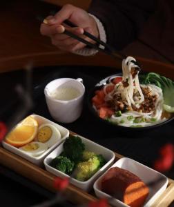 Jídlo v hotelu nebo okolí