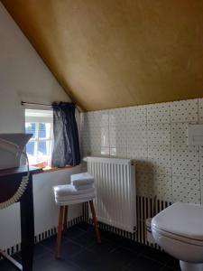 A bathroom at Schuberts Oderbruch Landpension