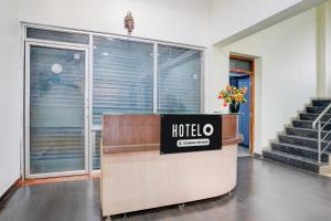 Ο χώρος του λόμπι ή της ρεσεψιόν στο Hotel O Pachgaon Near Kolhapur Film Institute