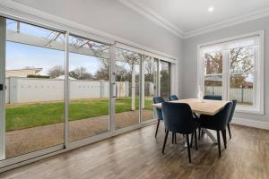 Balcone o terrazza di 'Barton House' - Ideal Location Stroll to CBD