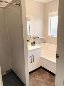 Ένα μπάνιο στο Christchurch Motel