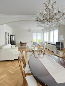 Ruang duduk di BONNE IDEE - Suite GEORGES - Meublé de tourisme 4 étoiles
