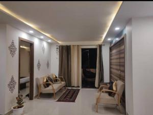 Istumisnurk majutusasutuses Mysore Happy Vibes 3bhk flat