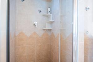 Ένα μπάνιο στο Monolocale Melograno +15 φωτογραφίες