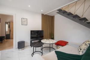 TV a/nebo společenská místnost v ubytování Artemis House Corfu Town