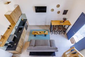 Posezení v ubytování Agia Marina Loft