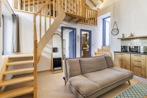 Kuchyň nebo kuchyňský kout v ubytování Agia Marina Loft